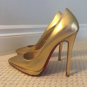 Christian Louboutin Pigalle Plato in Gold - 38